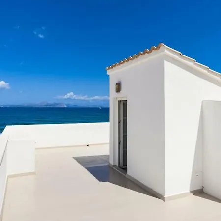 Es Buda Blau A Pie De Playa... Holiday home